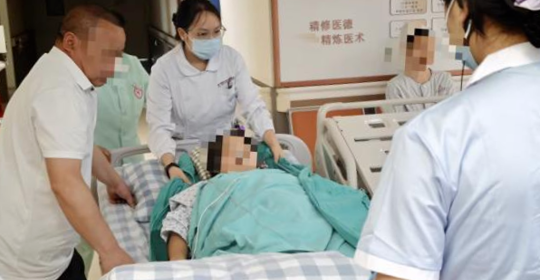 危!患者术后突发致命性肺动脉栓塞,医护团队快速反应挽救回一条生命